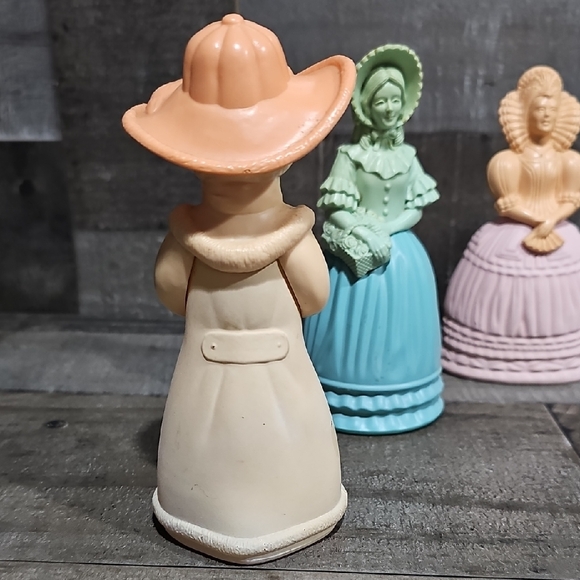 Vintage Avon Purfume Bottles- Multicolor - Picture 3 of 14